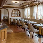 Fraenkischer Hof فندق Rehau