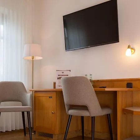Fränkischer Hof Hotel 3*
