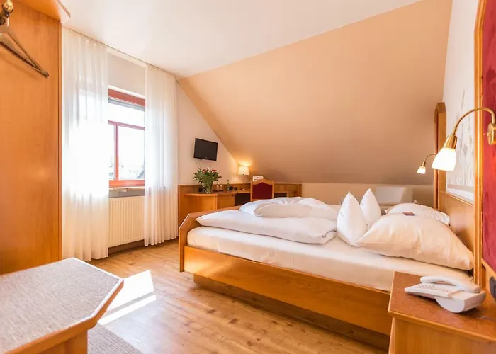 فندق Fraenkischer Hof 3*